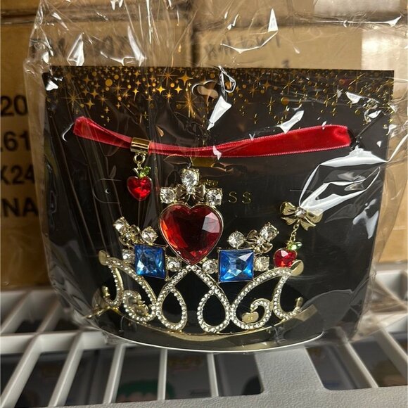 Disney Princesses Snow White Tiara & Jewelry Set - Picture 7 of 8